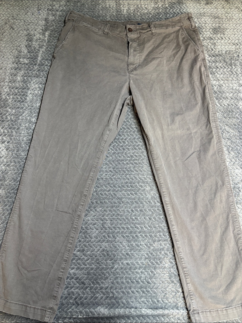 American Eagle Outfitters Men's Gray Chino Pants